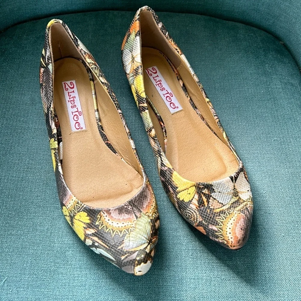 Butterfly pattern flats - Picture 1 of 6